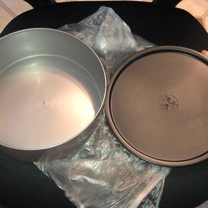 Brand new Tupperware round storage container